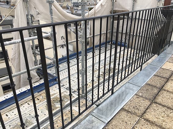 Balustrad, utsmyckad räcke i gjutjärn - Thumbnail 2